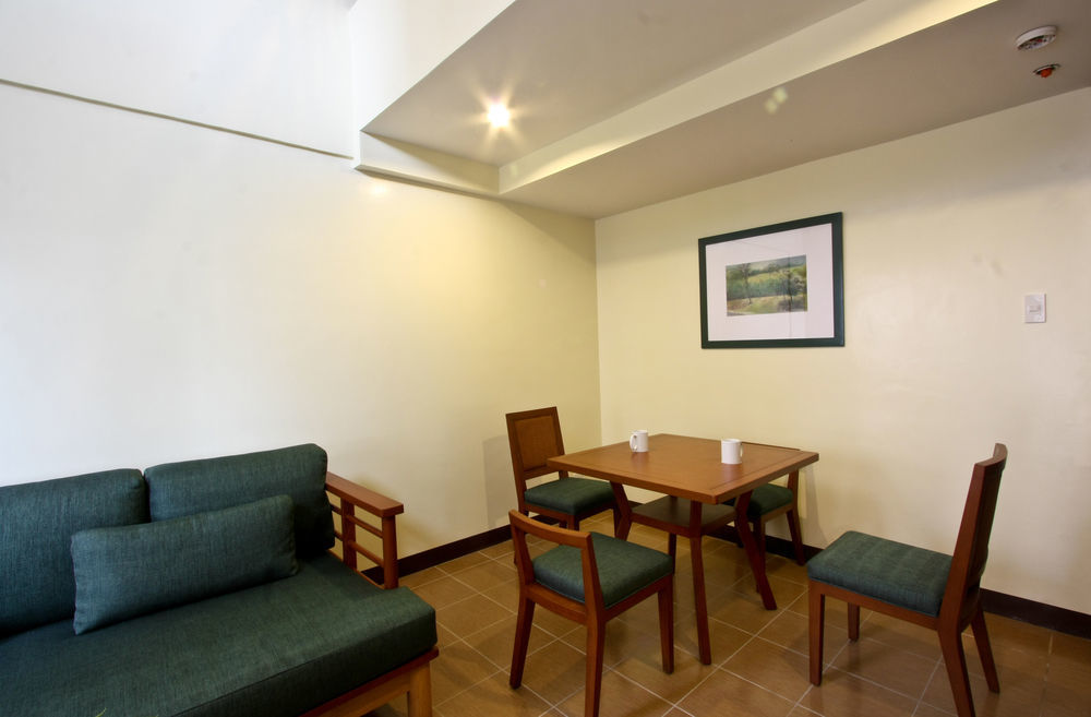 Canyon Woods Resort Club Tagaytay تاجيتاي المظهر الخارجي الصورة